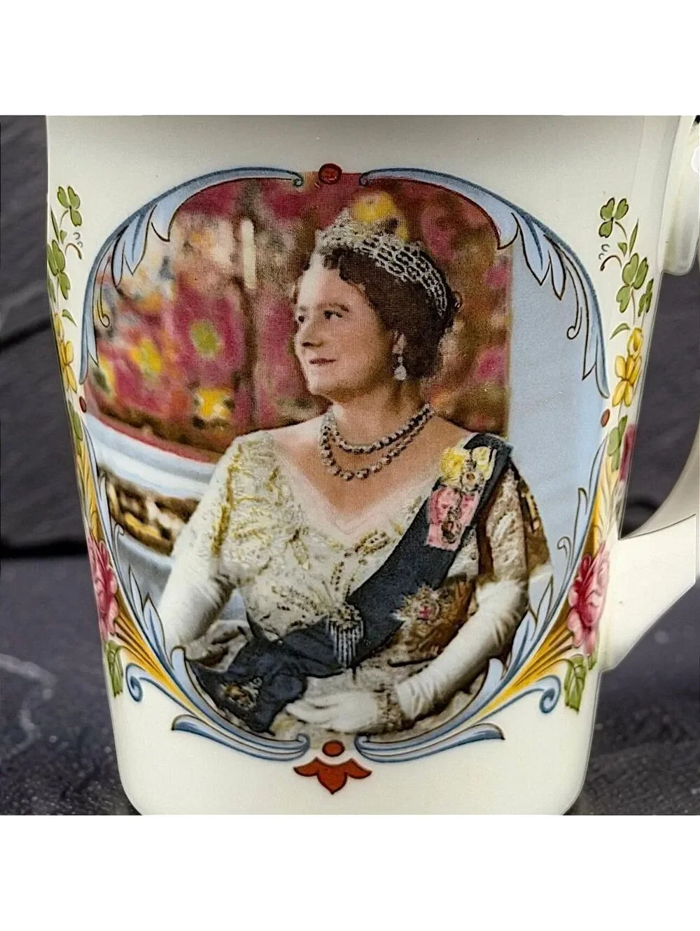 Vtg Crown Staffordshire Queen Mother 80th Birthday 1980 Bone China Mug England